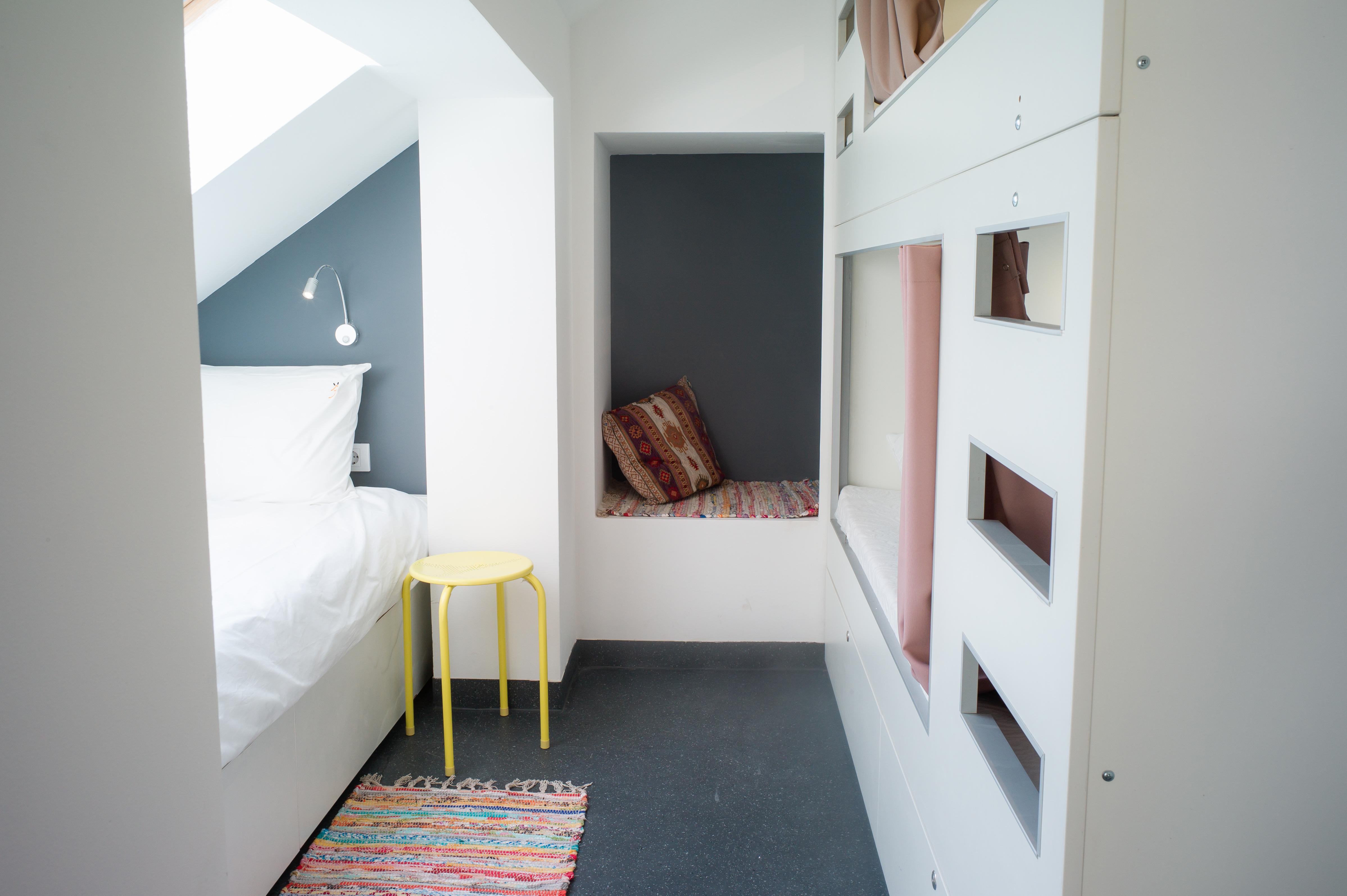 Good People Design Hostel Belgrad Exteriör bild